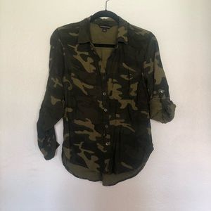 Rock and republic camo button up blouse